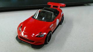 Hot Wheels '15 Mazda MX-5 Miata