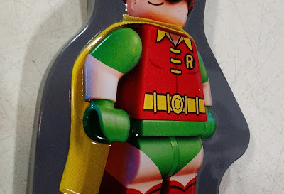 Brinquedo lata com adesivos Robin e Mulher Gato do Lego Batman movie, coleção Mcdonald's  R$ 10,00