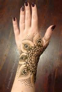 Best Eid Mehndi Designs & Henna Patterns For Full Hands 2015