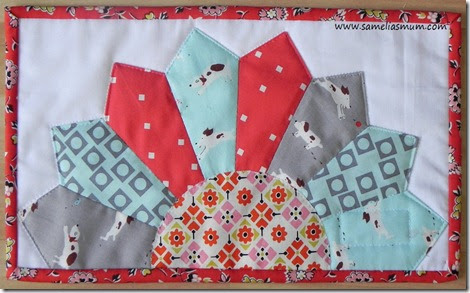 Semi Dresden - Mug Rug {Quick Tutorial}