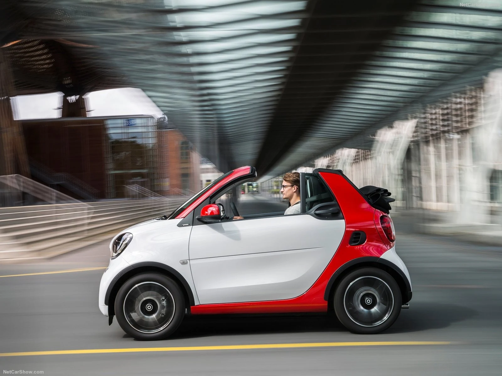 Hình ảnh xe ô tô Smart fortwo Cabrio 2016 & nội ngoại thất