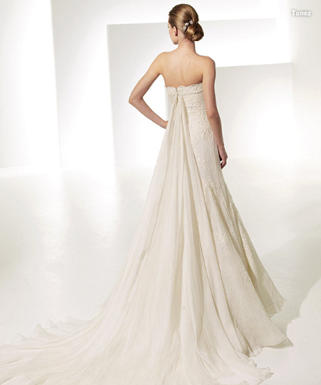 The beautiful wedding dress Tunez by Manuel Mota