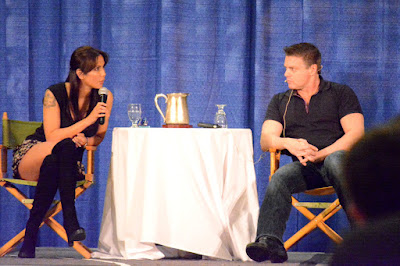 Lexa Doig (Dr. Carolyn Lam) and Michael Shanks (Dr. Daniel Jackson) at Shore Leave 41