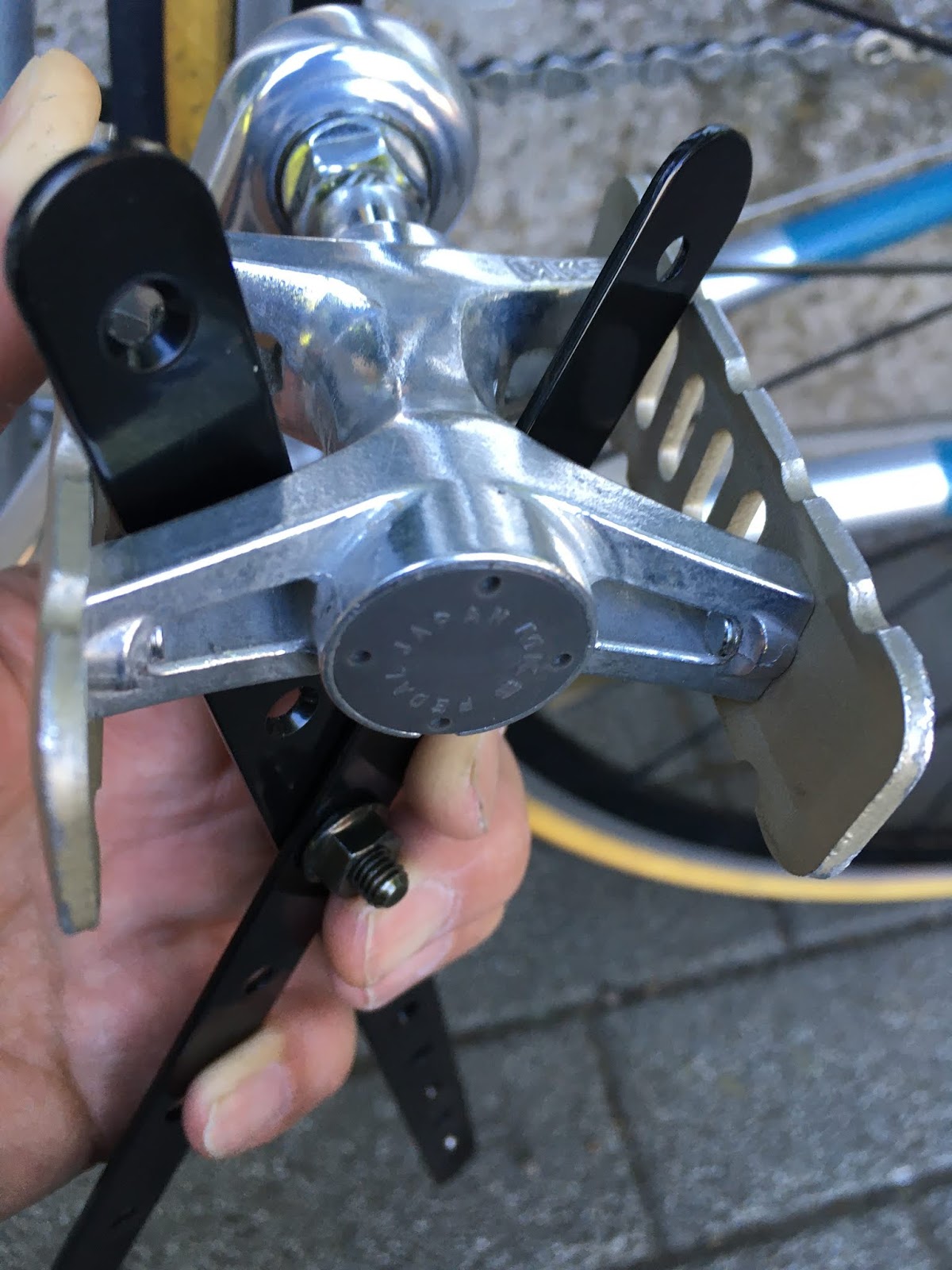 自作 ロードバイクをどこでも止めるための携帯スタンド試作 Bikes 42 Memo 自作 ロードバイクをどこでも止めるための携帯スタンド試作 Bikes 42 Memo