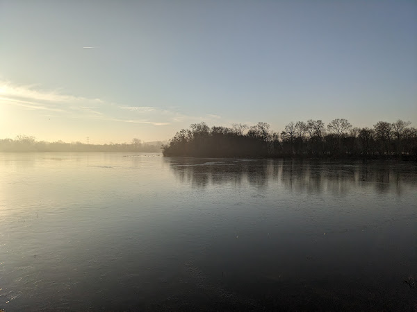 Sunrise at Aldenham Reservoir