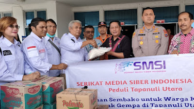 SMSI Sumut Serahkan Bantuan Sembako Kepada Korban Terdampak Gempa Tapanuli Utara 