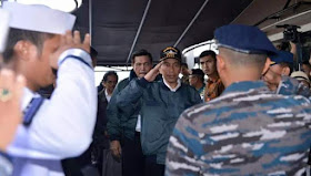 Rapat di Kapal Perang, Presiden Minta TNI Intensifkan Patroli di Natuna