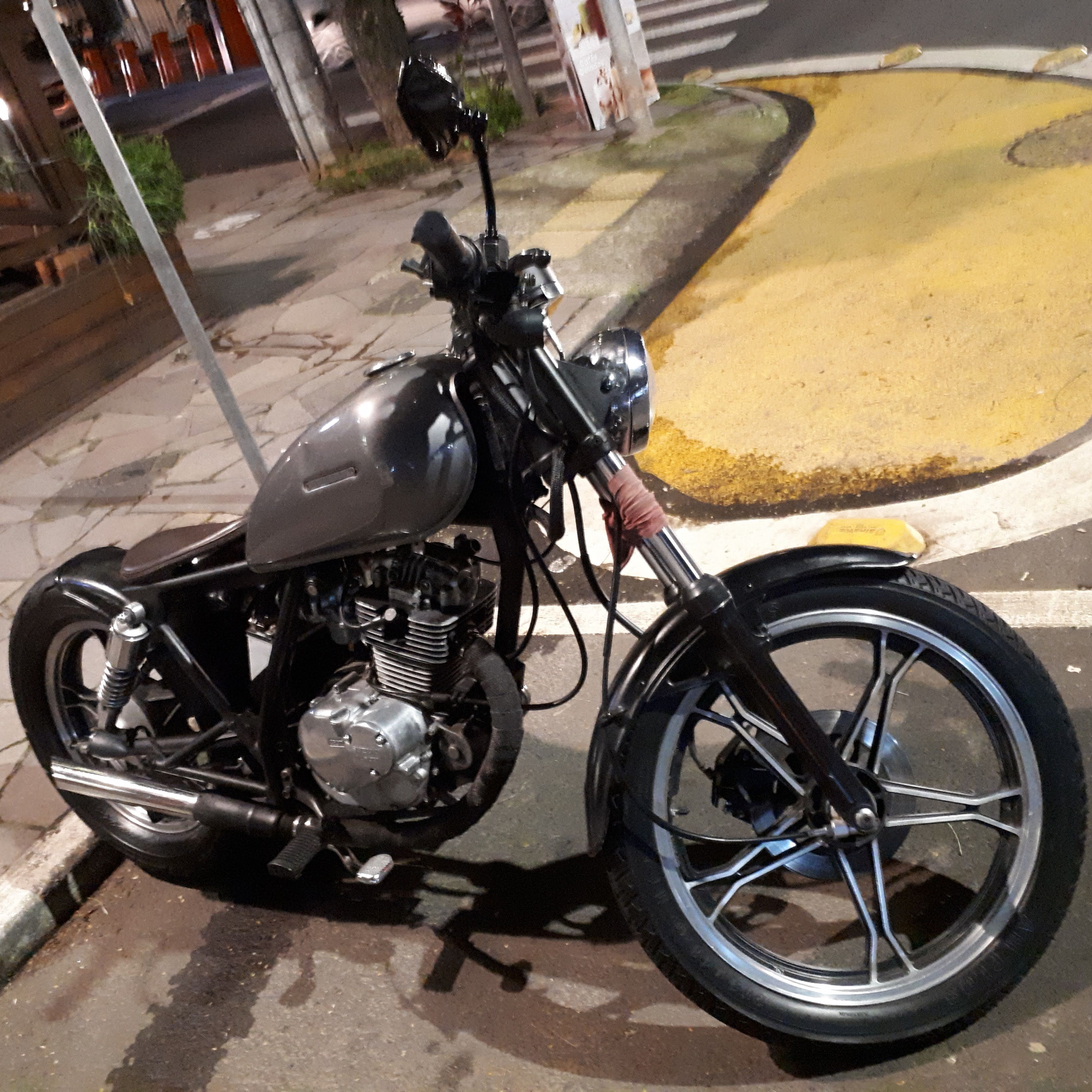 cRiPpLe_rOoStEr a.k.a. Kamikaze: Suzuki Intruder 125 bobber