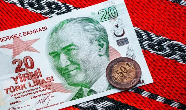 سعر صرف الليرة التركية مقابل العملات الأجنبية اليوم الجمعة 30 نيسان 2021
