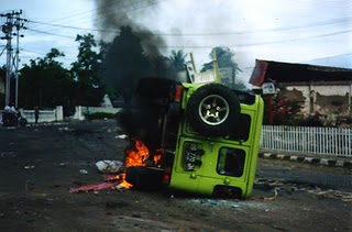 Foto-foto Kerusuhan Poso, 1998  Kumpulan Artikel Perang