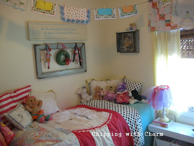 Chipping with Charm:  Sweet Girl-y Room, Before...http://www.chippingwithcharm.blogspot.com/