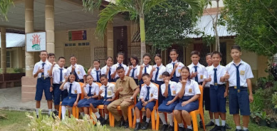 FOTO KELAS 8 DAN KELAS 9 TAHUN 2021 SMP ALOYSIUS GONZAGA NYARUMKOP