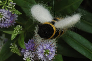 felting, craft, bee