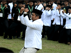 Gus Nabil Haroen Peragakan Gerakan Salam Pagar Nusa Dan Diikuti Ribuan Pesrta Ijazah Kubro