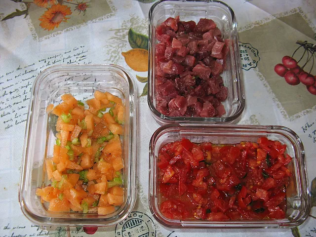 Insalata di melone, sedano, pomodoro