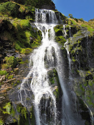 Beautiful Scenic Waterfall HD wallpaper