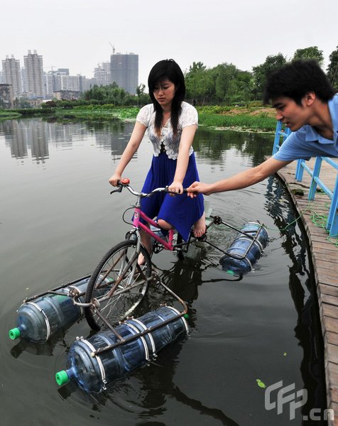 [Amphibious_Bicycle_02.jpg]