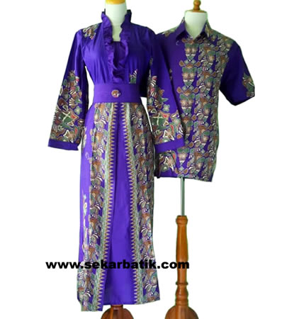  Batik  Couple  Modern  Dalam Aneka Model Baju Batik  Terbaru