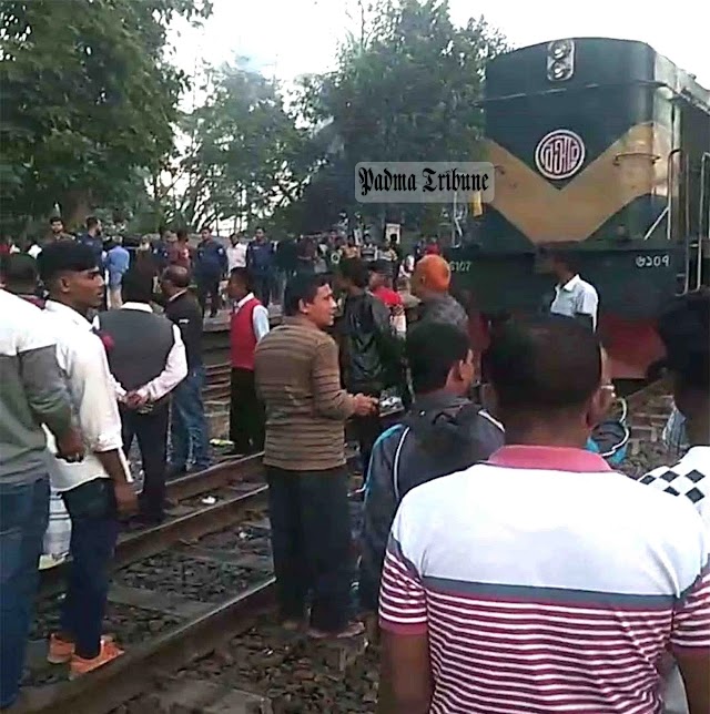 লালপুরে আ.লীগের মনোনয়ন পরিবর্তনের দাবিতে ট্রেন অবরোধ, আনন্দমিছিল থেকে হামলা