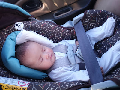 Anak behave dalam car seat, tips ajar anak duduk diam dalam car seat, drive dengan anak kecil tanpa suami, tips anak kekal tenang dalam car seat, cara ajar anak duduk dalam car seat, memandu jauh sendiri dengan anak kecil tanpa suami, tips drive sendiri bersama anak kecil tanpa suami, pengalaman sendiri, rancang bila nak bertolak, periksa keadaan anak, sediakan snack untuk anak, sediakan toys anak yang paling dia suka, Pasang CD alunan ayat al-Quran, zikir terapi atau lagu kesukaan dia, hafiz hamidun, Beri anak ketenangan dengan balm Calm Time, Makesure kereta dalam keadaan yang baik, Isi minyak siap-siap, Pastikan diri sendiri dah sedia, Berserah dan tawakal