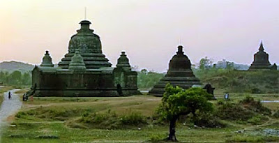 Mrauk U temple picture in the evening