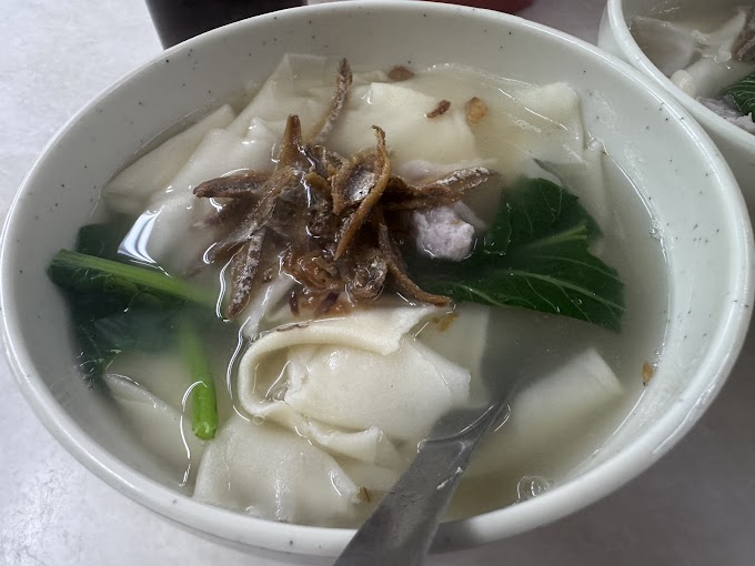 🇲🇾 Slurping Nostalgia: Fatty Mee Hoon Kuih House in Taman Berkeley, Klang – A Bowl of Comfort Worth the Wait