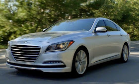 Front 3/4 view of 2015 Hyundai Genesis