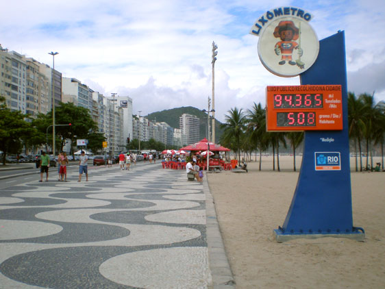 coluna zero, fotos, rio de janeiro, carnaval 2011, lixo, consciência ambiental, carnaval de rua, meio ambiente, consumo consciente, COMLURB