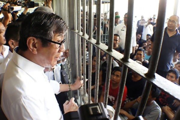 Arswendo Cibir Menteri Yasonna, 'Nenek Saya Juga Bisa Ngomong Itu!'