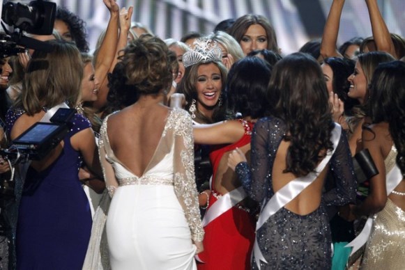 Miss USA 2013 – Miss Connecticut Erin Brady is crowned the winner
