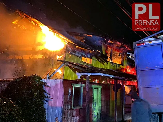 Incendio destruyó una vivienda en Puerto Montt