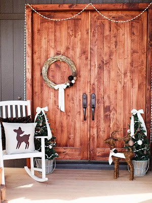 8 Easy Front Porch Holiday Decorating Ideas