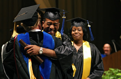 Gradshop-Graduation caps hoods