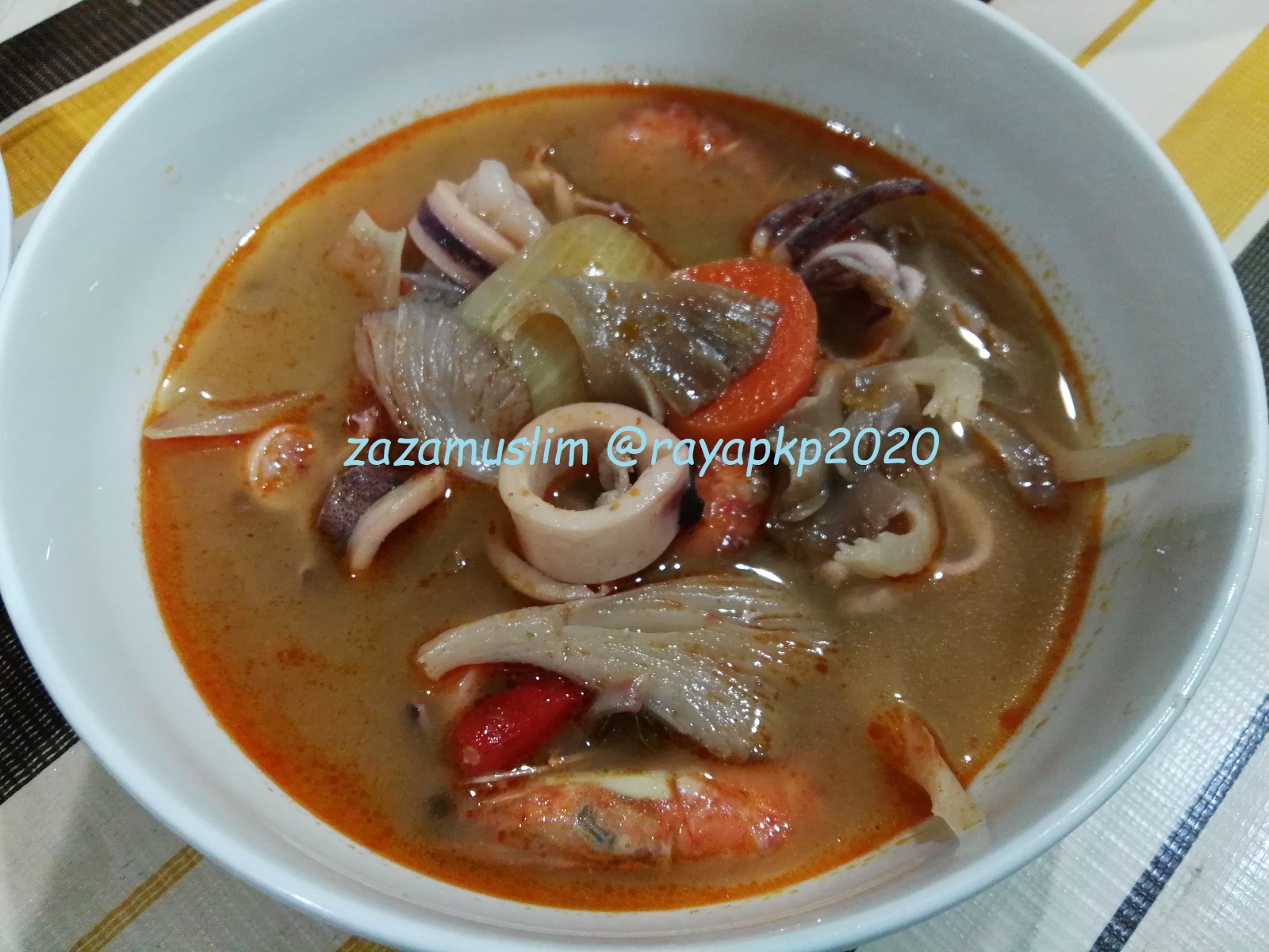 Resepi Tom Yam Seafood Simple Guna Pes Tom Yam Adabi dan 