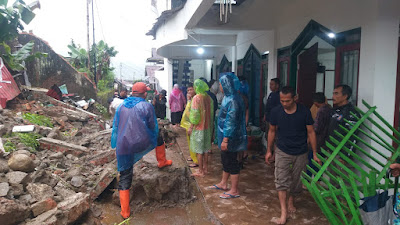 Hujan Deras, Sejumlah Lokasi di Padang Panjang Alami Banjir dan Longsor 