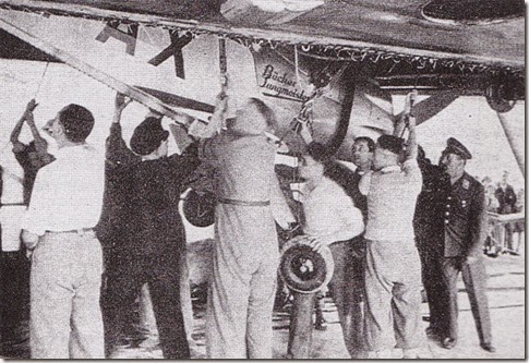 Jungmeister being loaded 2