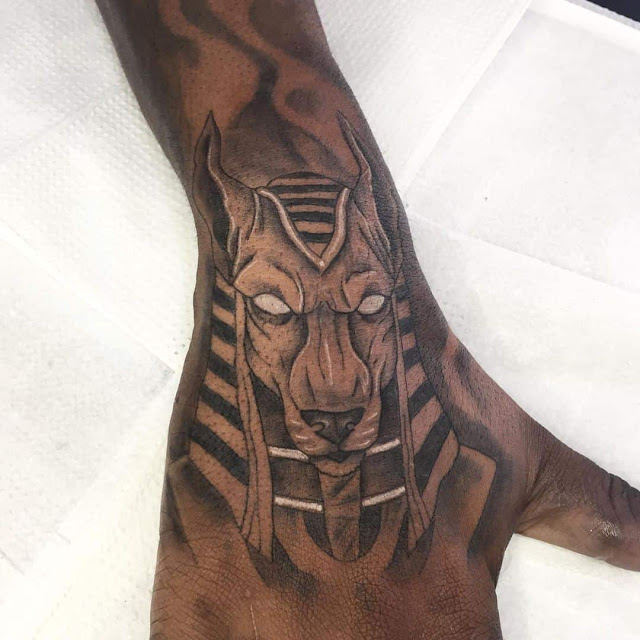 80 Tatuagens de Anubis: Traga o Poder do Antigo Egito para Sua Pele