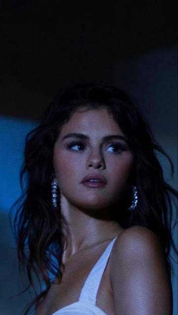 Selena Gomez Hot Wallpapers Download