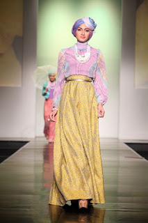 baju kebaya modern wisuda