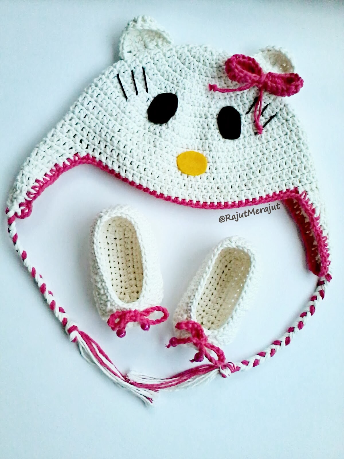 Rajut Merajut by Norika Ayu Dewi: Topi Rajut Hello Kitty