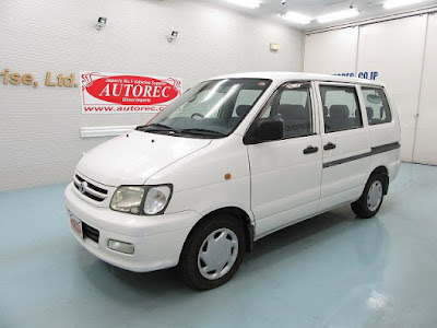 19605A6N8 2001 Toyota Townace Noah LD 