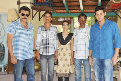 Mahesh And Venkatesh With Fans At SVCC Shooting