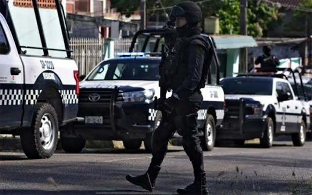 LATINOAMÉRICA: Al menos seis personas fallecieron en enfrentamiento entre policías y delincuentes en México.