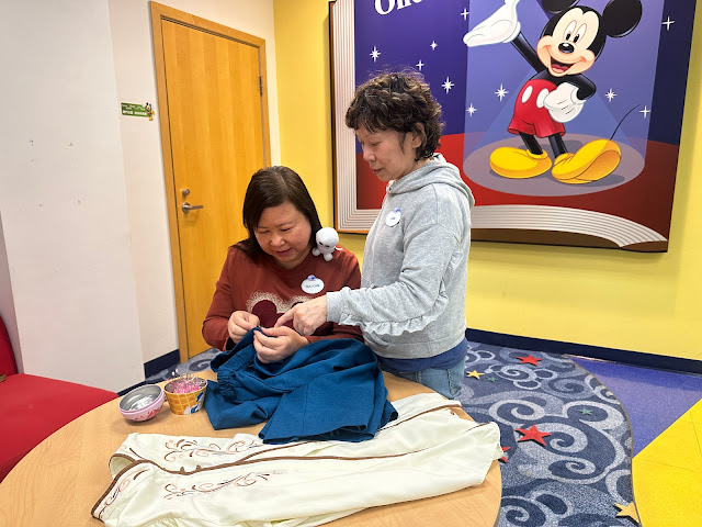 Disney, HKDL, Hong Kong Disneyland, 創建多元共融與平等工作環境, 香港迪士尼「迪士尼伴你同行計劃」 （Disney Side-by-Side Journey）推出至今已為超過320名 身心有障礙人士提供工作機會, 香港迪士尼樂園度假區