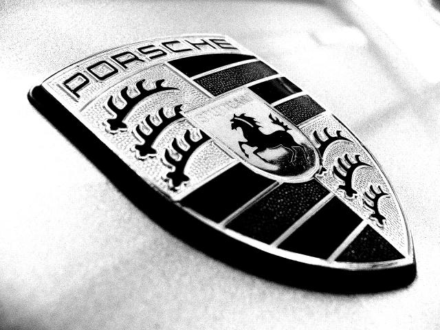 Porsche logo wallpaper