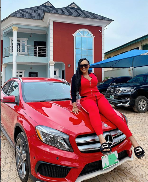 Nollywood Actress Mercy Aigbe buys a new Mercedes Benz