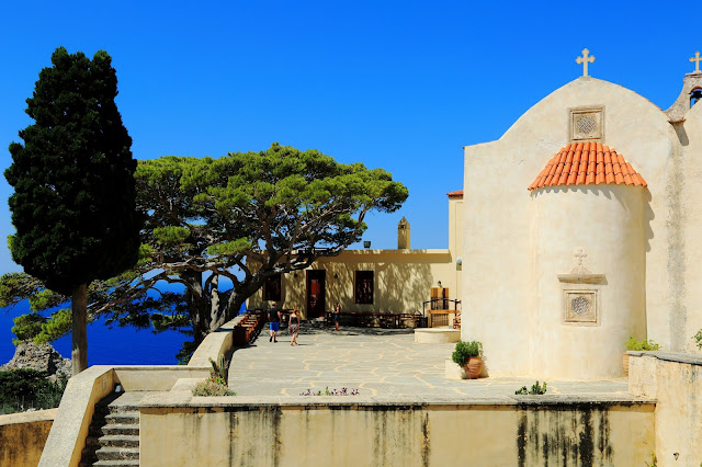 the Holy Patriarchal and Stavropigialny Monastery of St. John the Theologian Preveli. Святой Патриарший и Ставропигиальный Монастырь Святого Иоанна Богослова Превели.