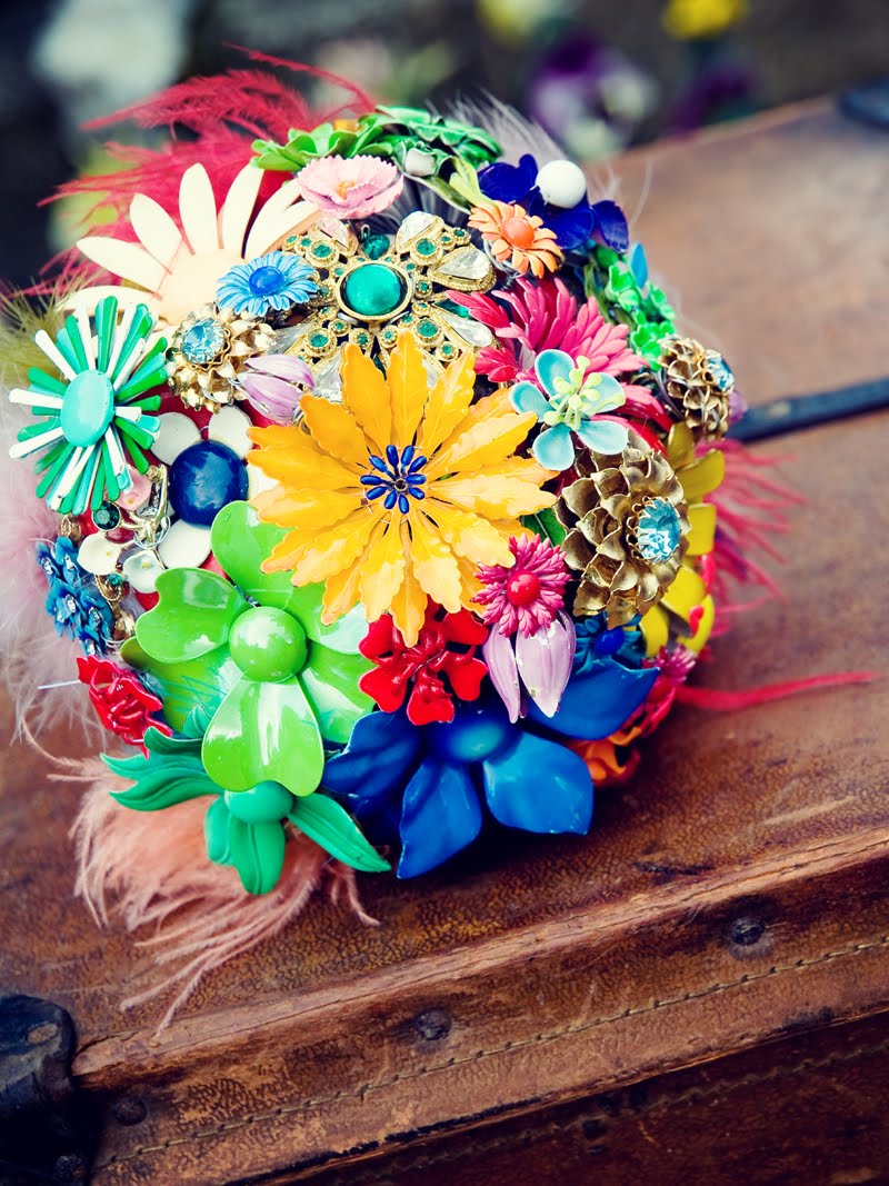 brooch wedding bouquet