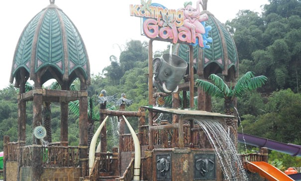  Kampung Gajah  Wonderland Wisata Keluarga di Bandung Yang 