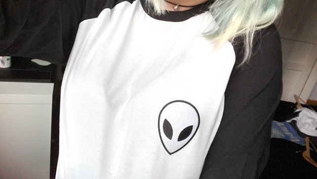 Esta mulher pensa que ela é um híbrido alienígena 08